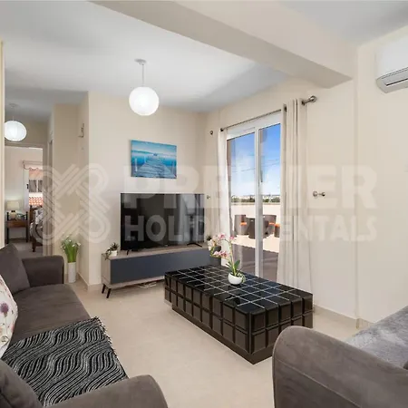 2br With Pools - Maketta By Premier