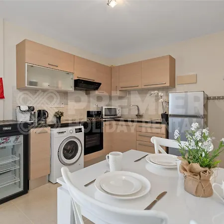 Appartement 2br With Pools - Maketta By Premier