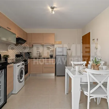 Apartment 2br With Pools - Maketta By Premier Paralimni