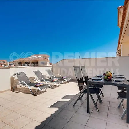 Apartment 2br With Pools - Maketta By Premier *