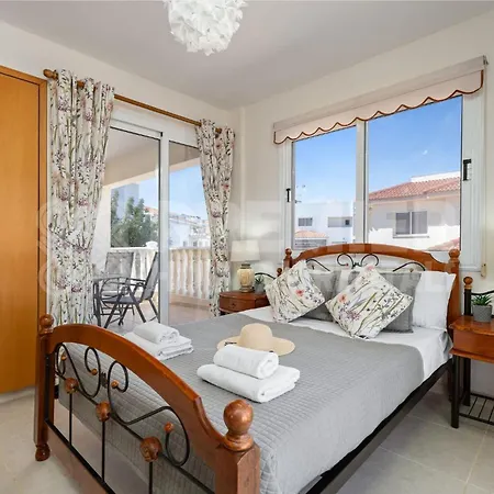 Apartment 2br With Pools - Maketta By Premier *