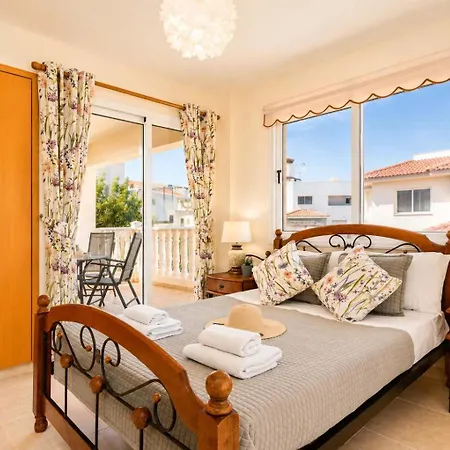 2br With Pools - Maketta By Premier *